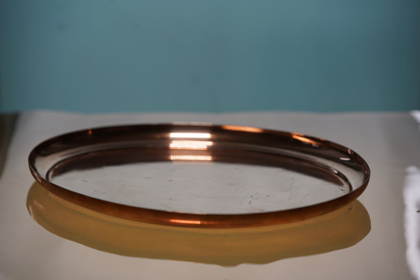 Oval metal tray