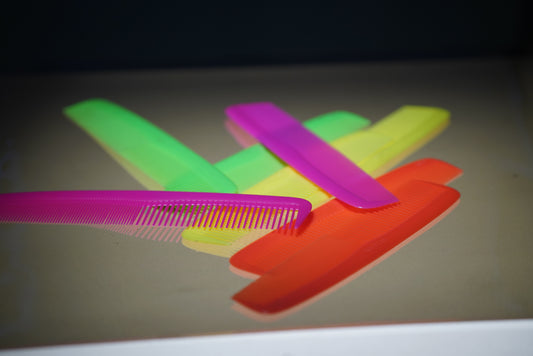 Plastic comb, colour options