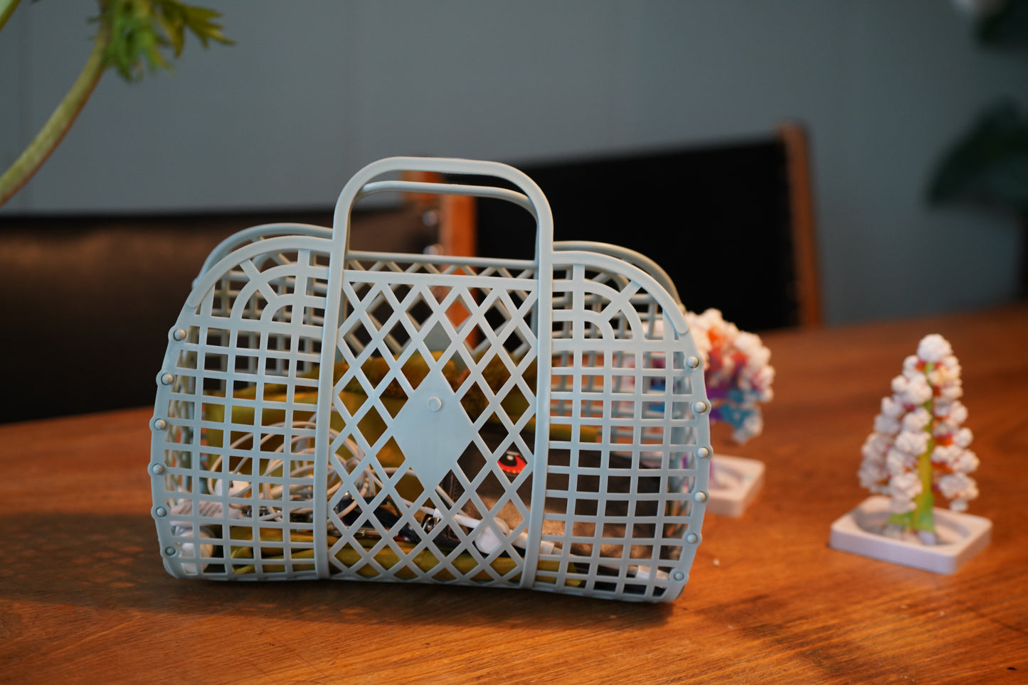 Plastic basket bag